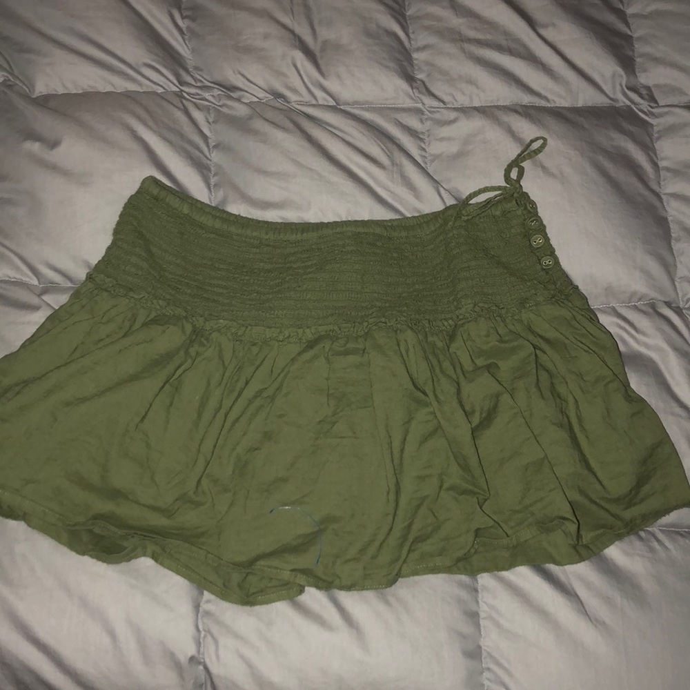 Flowy arrow mini skirt